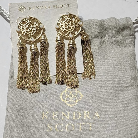 KENDRA SCOTT Adams‎ Gold statement Earrings in White Pearl - Picture 2 of 8
